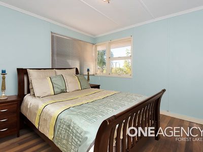 86 Goldfinch Street, Inala