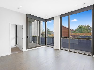 G13A/72 Ascot Vale Road, Flemington