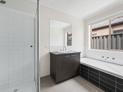 9 wando close , Truganina