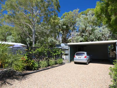 402 / 760 Scenic Highway, Kinka Beach