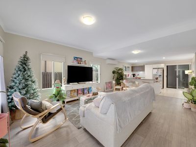 25 / 1 Collins Lane, Kin Kora