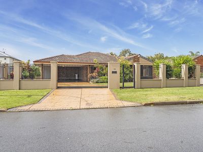 16 Nicholls Crescent, Bull Creek