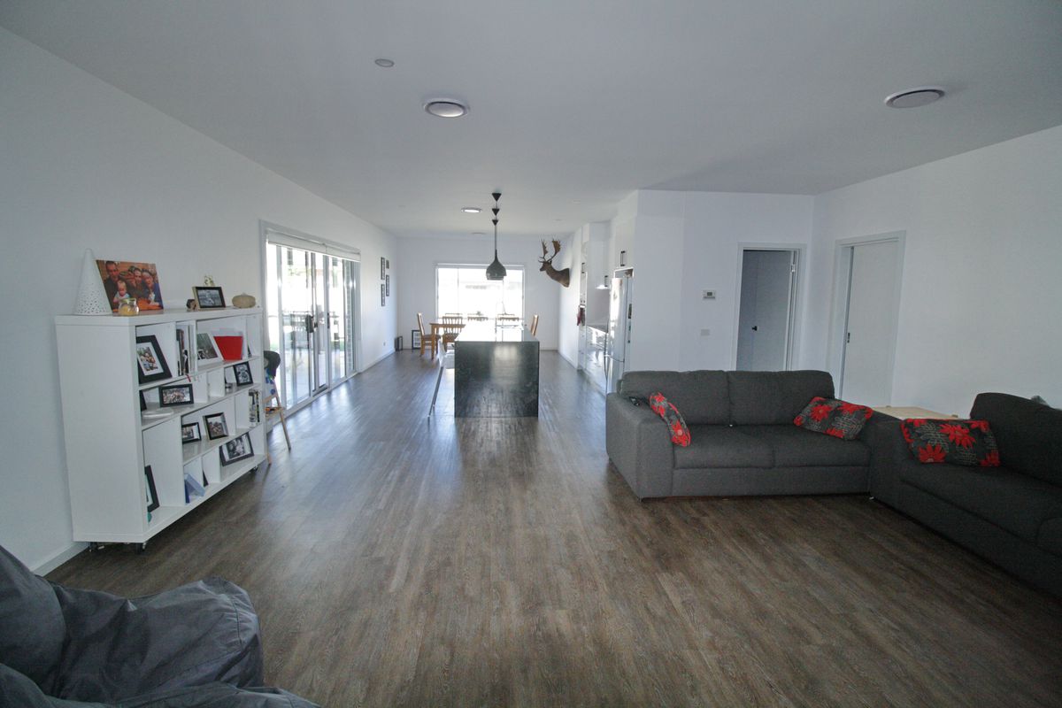 6 Galway Court, Mansfield