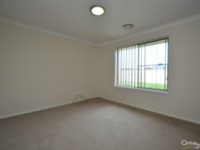 17 William Farrier Drive, Dubbo