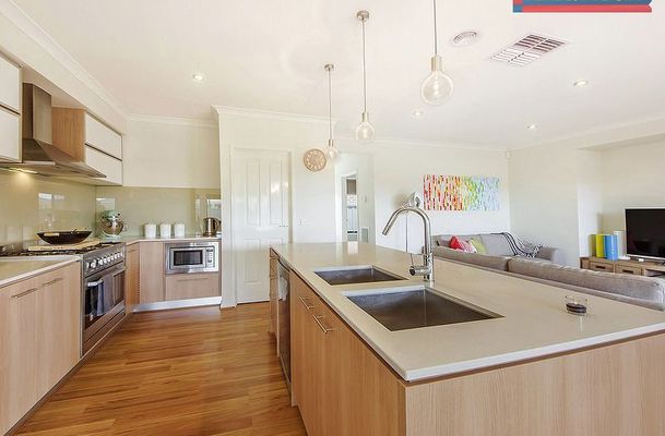 88 Moor Park Drive, Craigieburn