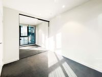 unit 203 / 140 Dudley Street, West Melbourne