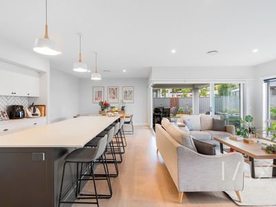 11 Dowding Crescent, New Town
