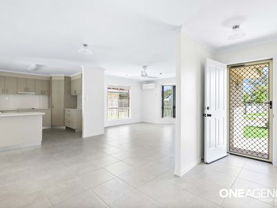 7 Cordelia Crt, Urangan