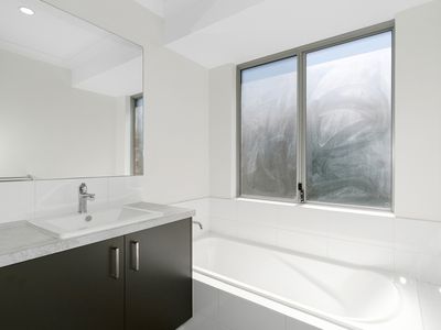 127 Walter Road East, Bassendean