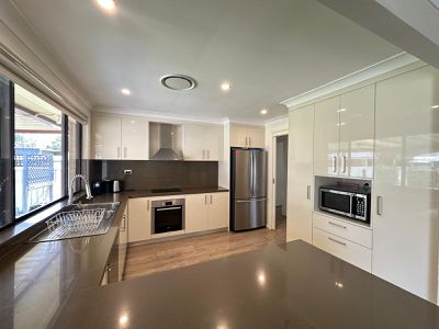 32 Gadara Drive, South Penrith