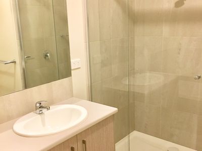 5 / 110 Greta Drive, Lavington