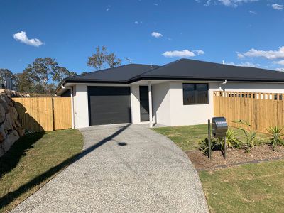 2 / 6 Meadow View Rd, Beaudesert