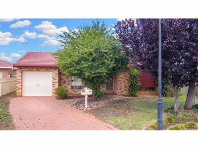 7 Todman Court, Dubbo
