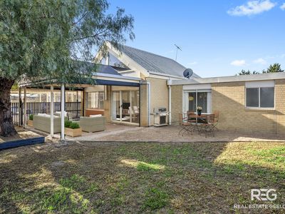 25 Kantara Crescent, Lara