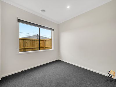 10 Petunia Crescent, Armstrong Creek