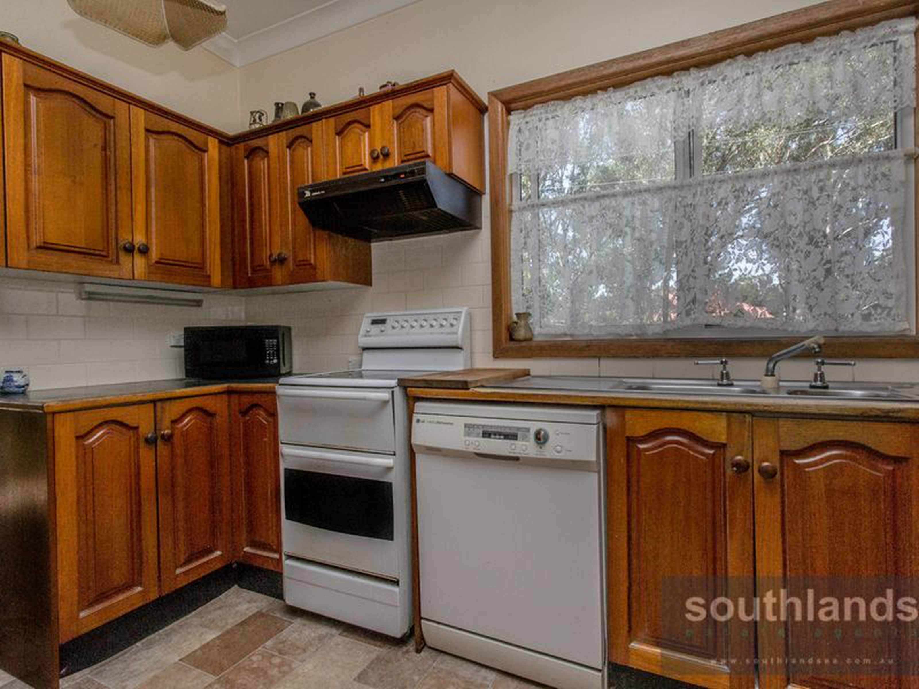 77 Second Avenue, KINGSWOOD