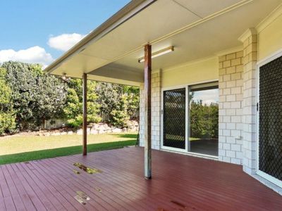 9 Lexington Drive, Lammermoor