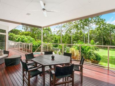 16 Tingara Court, Tewantin