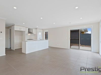 4 Artfield Drive, Werribee