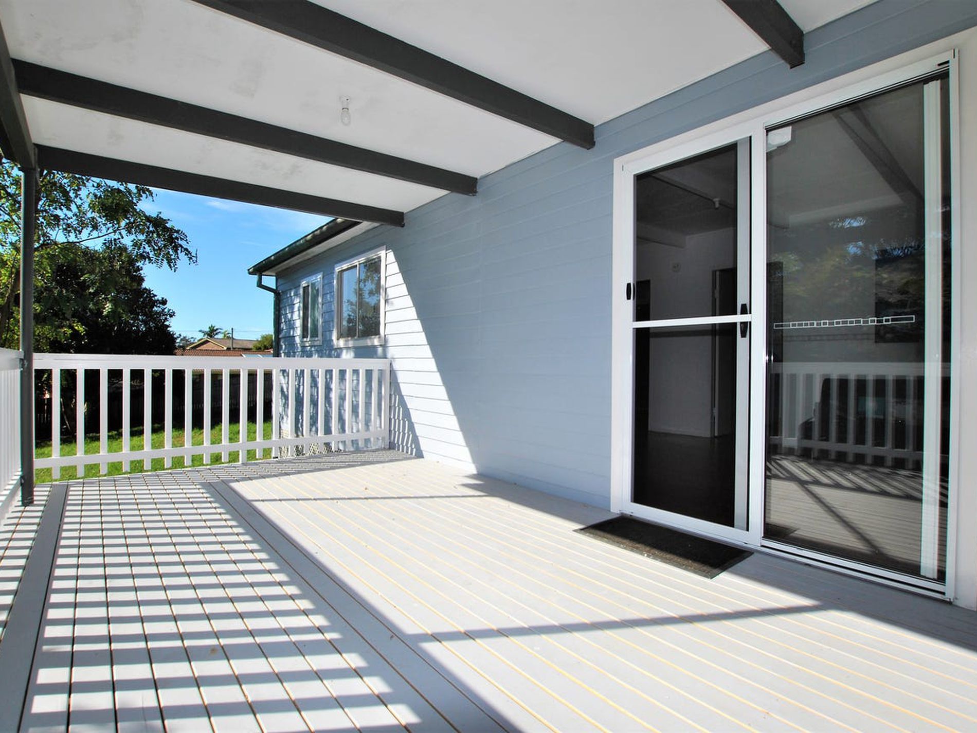 32 Pacific Road, Surf Beach