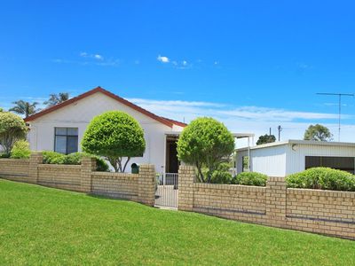 2 / 10 Sixth Avenue, Port Kembla