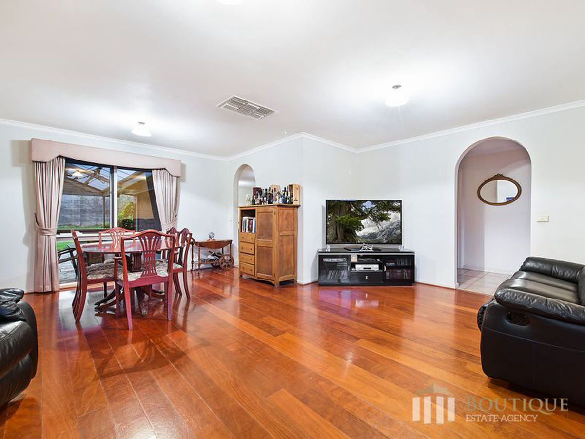 64 Bellbrook Drive, Dandenong North