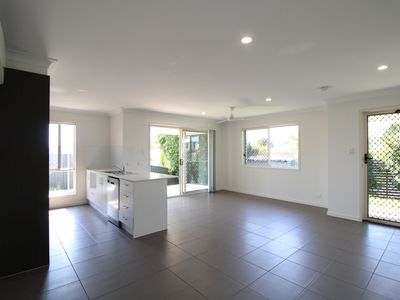 2 / 86 Taurus Circuit, Coomera