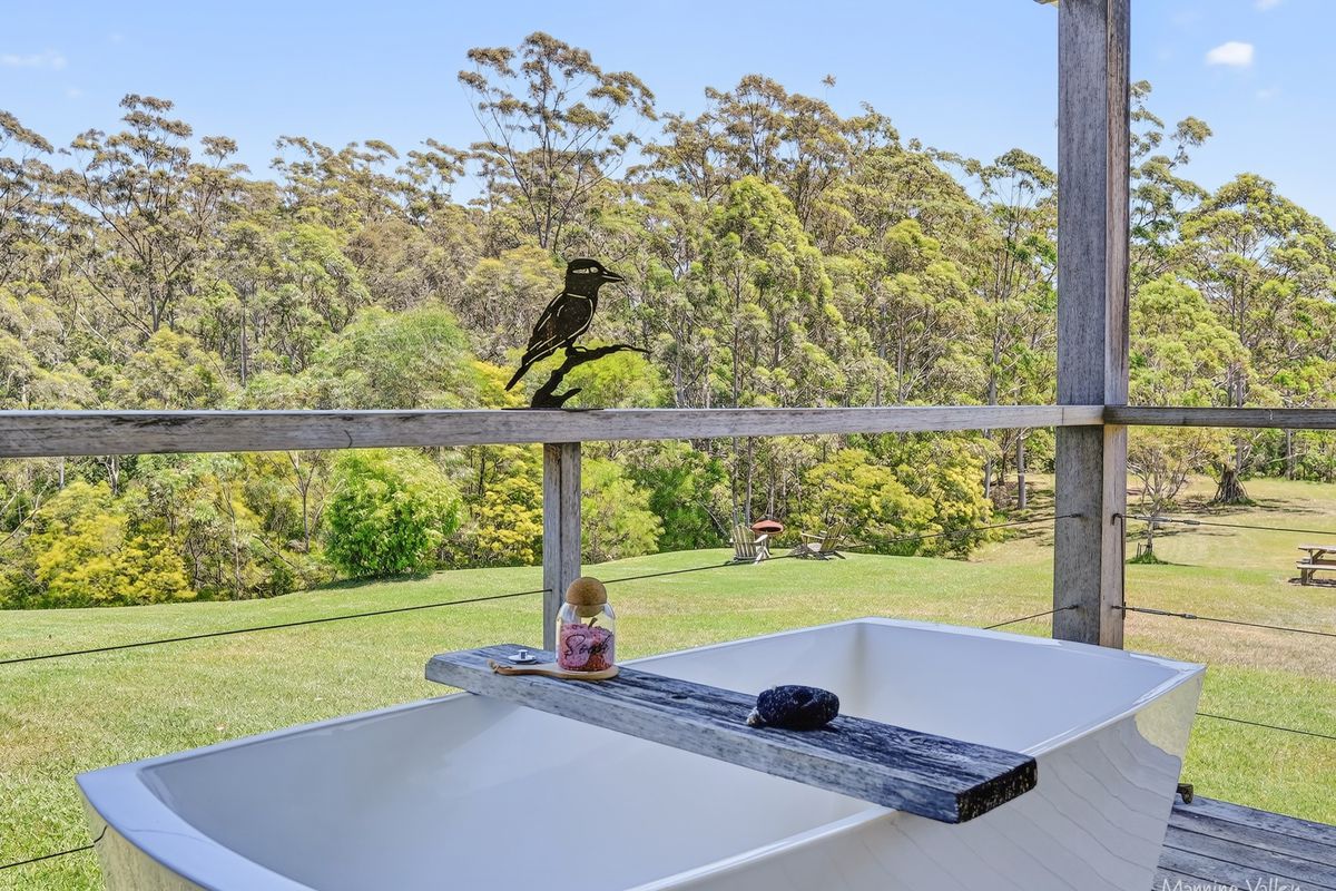 322 Hubbards Road North, Topi Topi