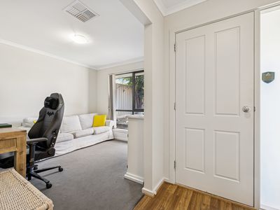 8 / 15 Windsong Court, Morphett Vale