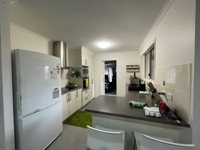 8 Eyre Court, Urraween