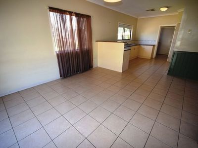 150 Magpie Lane, Longreach