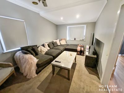 2 / 114 Bennett Road, Horsham
