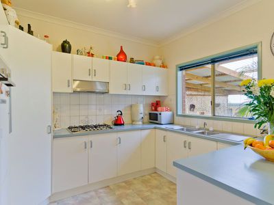 28 Eureka Street, Chewton