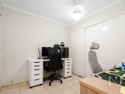 17 / 57 North Road, Woodridge