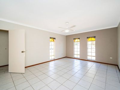 52 David Crescent, Hillarys