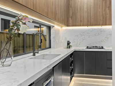 6 Basalt Street (Gables), Box Hill