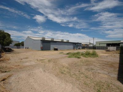 45 First Street, Brompton