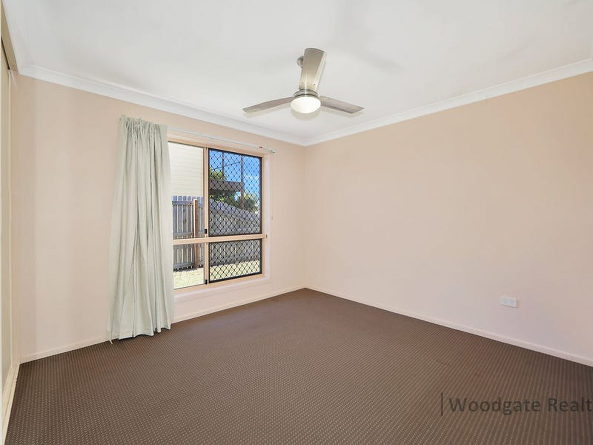 1 Pelican Way, Woodgate