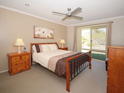 11 SOUTHFORK CCT, Burrum Heads