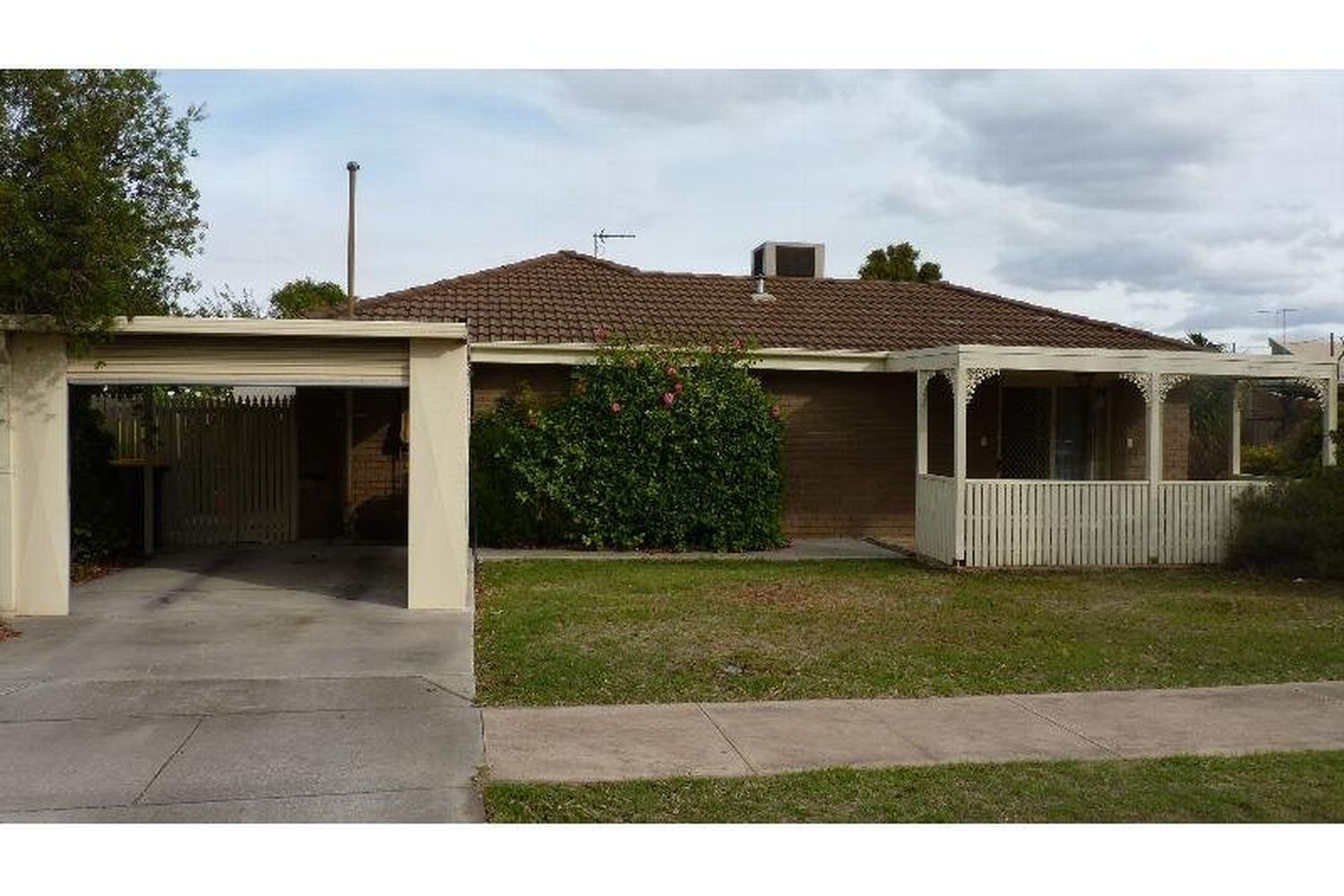 1 / 7 Roberts Avenue, Horsham