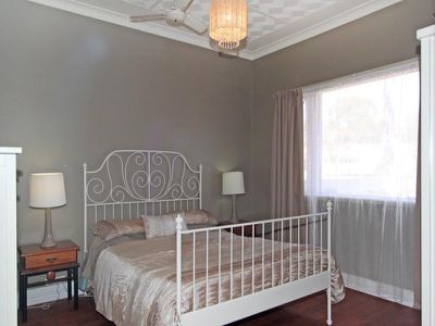 36 Piccadilly Street, Piccadilly