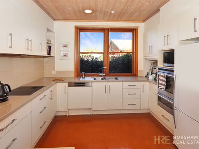 18 James Street, Horsham