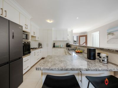 5 Cove Street, Burnett Heads