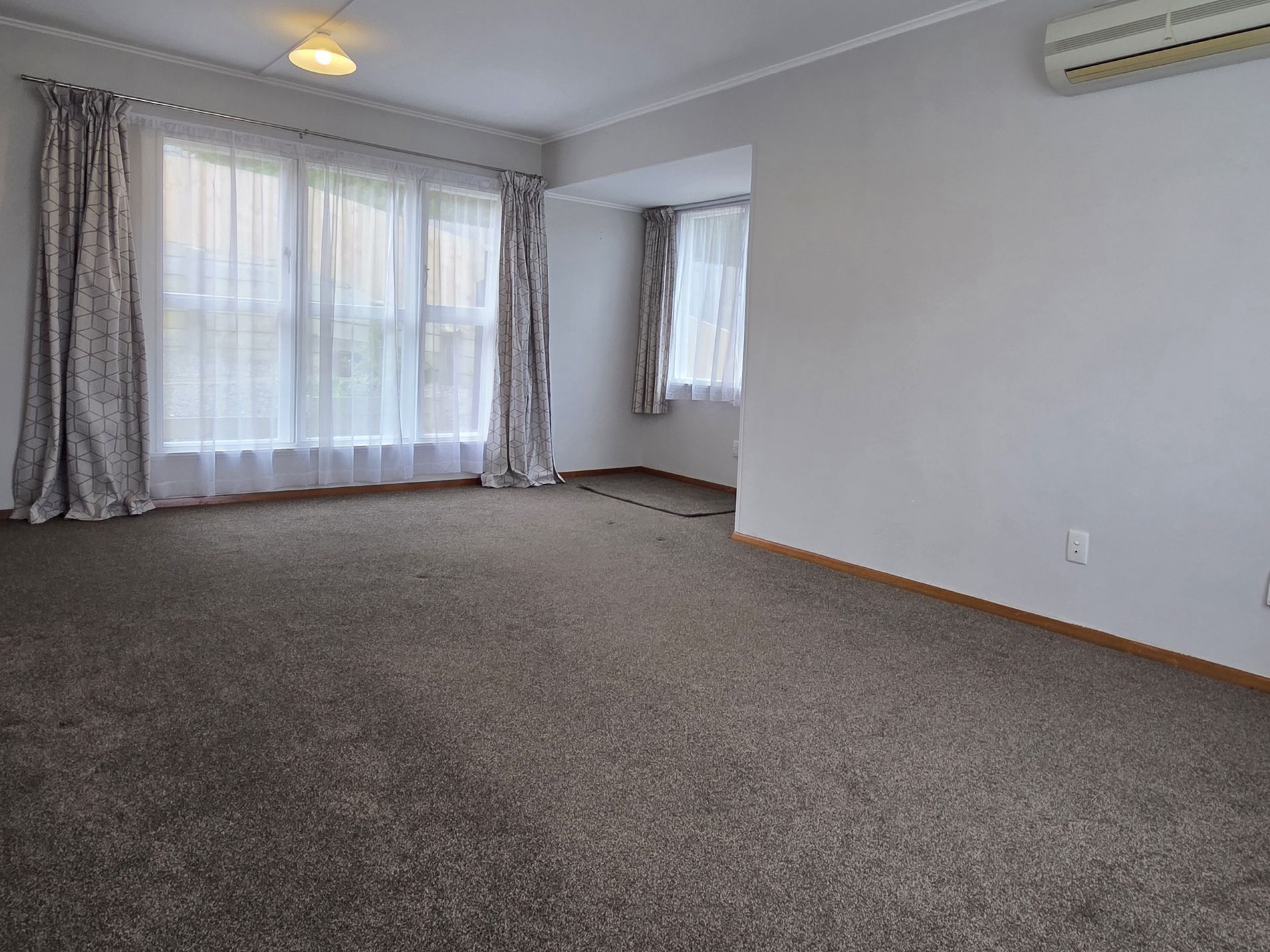 8A Devon Place, Cannons Creek