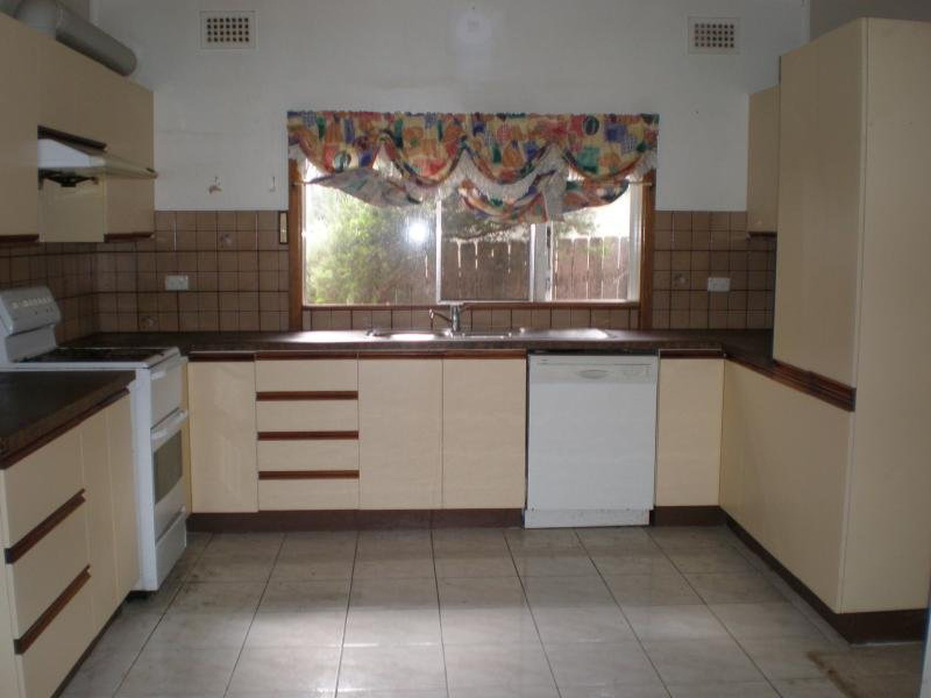 116 Moorefields Road, Kingsgrove