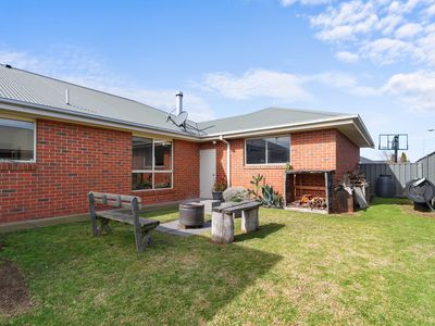 20 Pelican Court, Sale