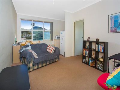 8 / 10 Achilles Ave, North Wollongong