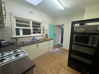 17 Derby Street, Warrnambool