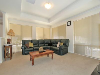 17 Vitali Crescent, Somerville