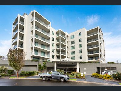 502 / 1 Grand Court, Fairy Meadow